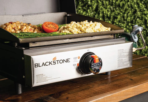 Blackstone -17" Tabletop Griddle With Hood